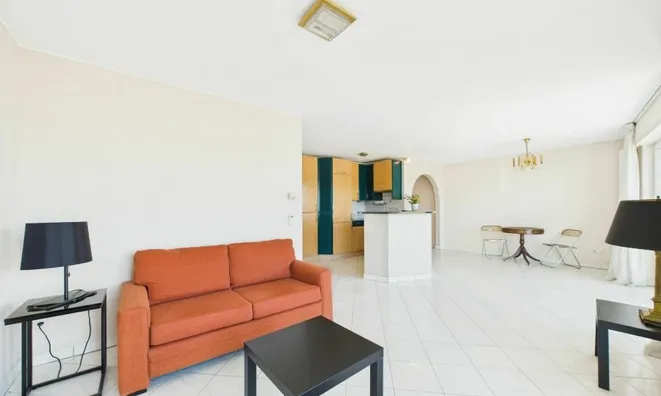 Недвижимость Apartment 2 bedrooms for sale in Roeser: 3