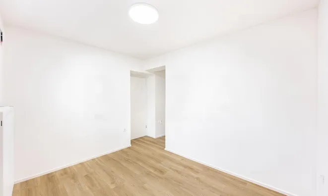 Недвижимость Two-room apartment Kashel: 8