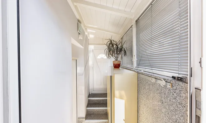 Недвижимость Two-room apartment Kashel: 13