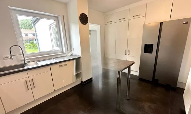 Недвижимость Apartment 4 bedrooms for sale in Eischen: 4