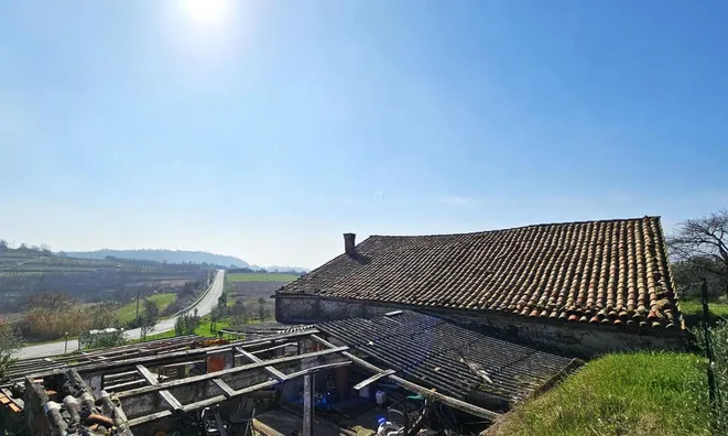 Недвижимость House in Izola, Nozhed.: 3