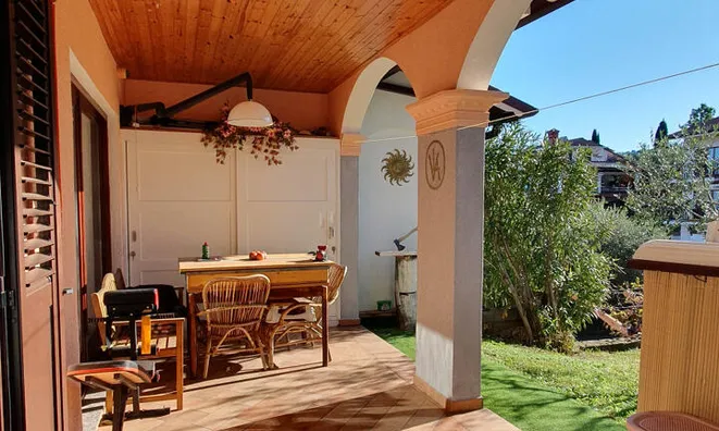 Недвижимость House with a terrace in Izola: 9