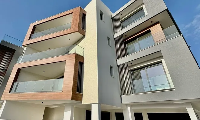 Недвижимость 2 Bedroom Apartment For Sale in Mesa Geitonia, Limassol: 1