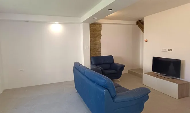 Недвижимость House with Terrace Isola: 3