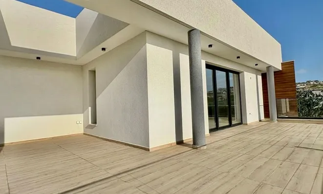 Недвижимость 2 Bedroom Penthouse Apartment For Sale in Mesa Geitonia, Limassol: 5