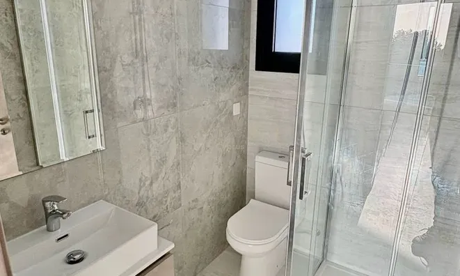 Недвижимость 2 Bedroom Penthouse Apartment For Sale in Mesa Geitonia, Limassol: 10