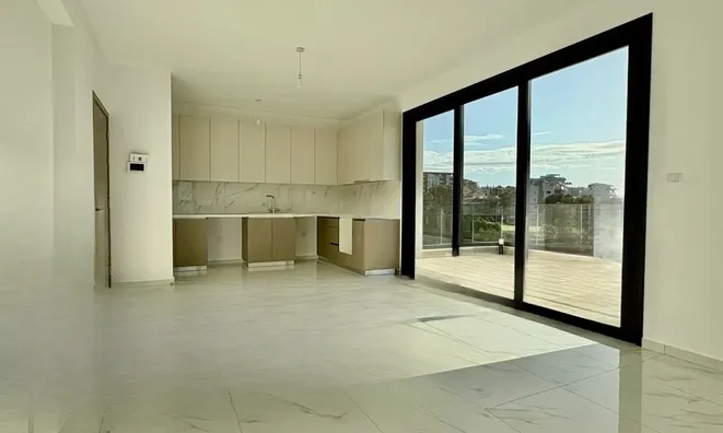 Недвижимость 2 Bedroom Apartment For Sale in Mesa Geitonia, Limassol: 1