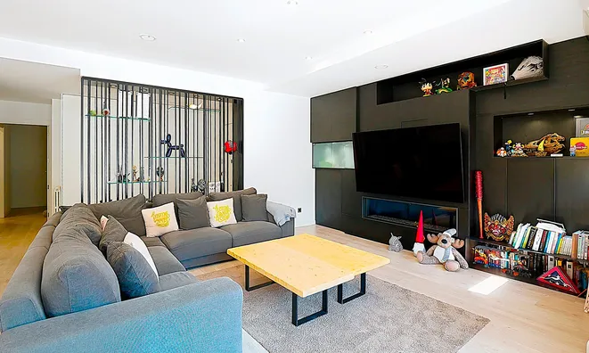 Недвижимость Apartment for sale in Andorra la Vella, 4 bedrooms: 2