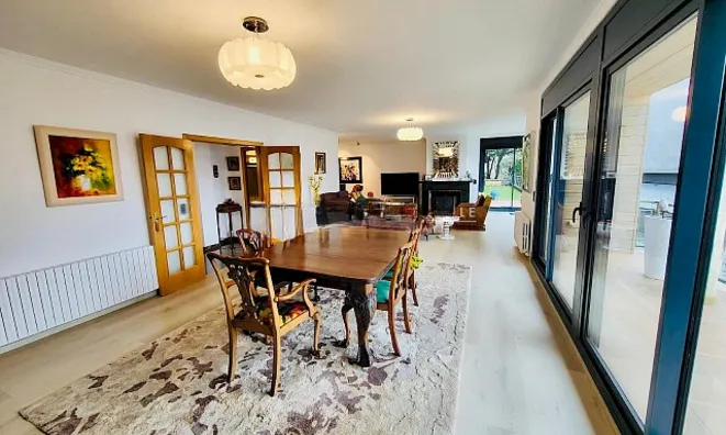 Недвижимость Exceptional chalet with elevator, spa, garden, south facing: 1
