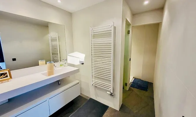 Недвижимость Exceptional chalet with elevator, spa, garden, south facing: 6