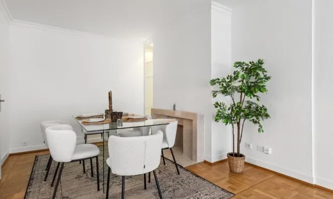 Недвижимость Apartment 4 rooms: 6