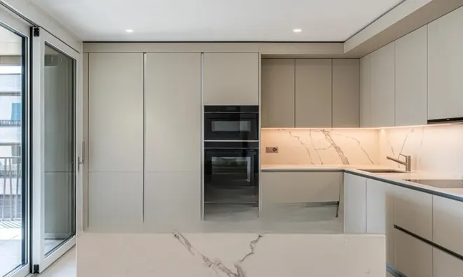Недвижимость Apartment 6 rooms: 6