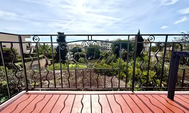 Недвижимость Villa Croix des Gardes: 1