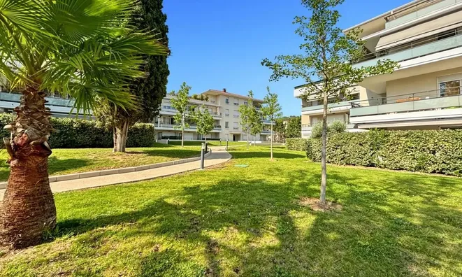 Недвижимость Villa Cannes La Bocca Nord: 1