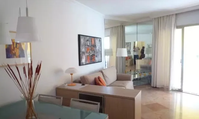 Недвижимость Apartment Centre-ville: 4
