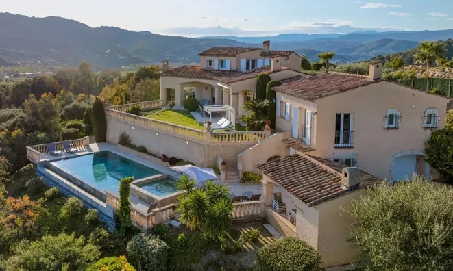 Недвижимость Villa La Roquette: 2