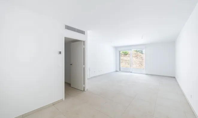Недвижимость Villa Petit Juas: 1