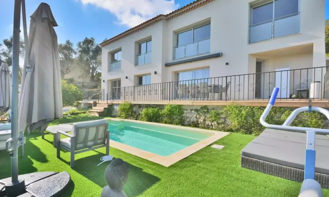 Недвижимость Villa Croix des Gardes: 1