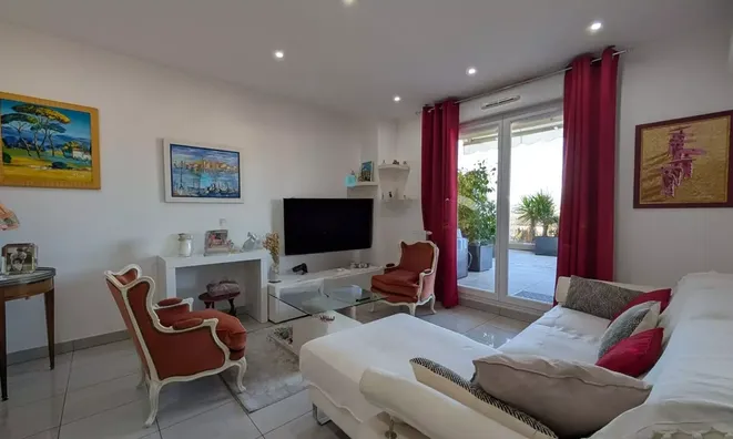 Недвижимость Villa La Bocca: 2