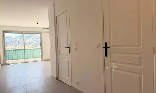 Недвижимость Villa La Bocca Nord: 3