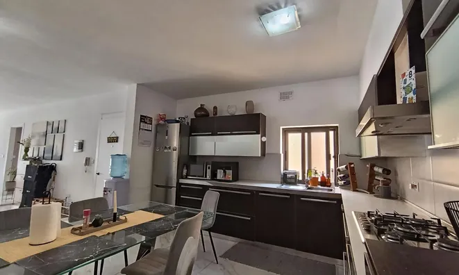 Недвижимость Central San Gwann Apartment: 3