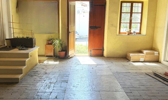Недвижимость Three-room apartment in the center of Koper: 12