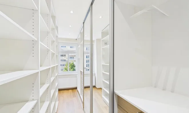 Недвижимость Apartment, more than 5 rooms, Center: 5