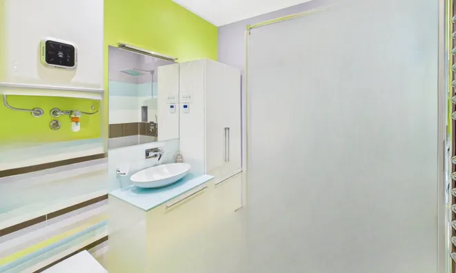 Недвижимость Apartment, more than 5 rooms, Center: 10