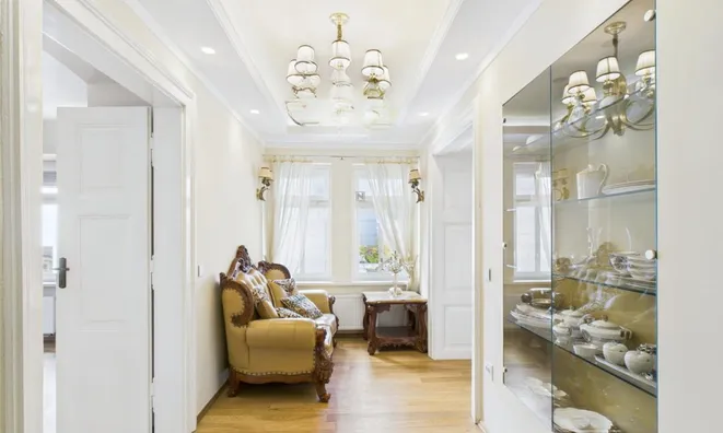 Недвижимость Apartment, more than 5 rooms, Center: 14