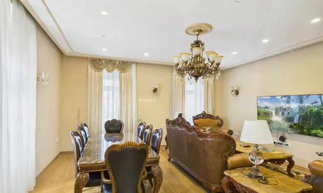 Недвижимость Apartment, more than 5 rooms, Center: 18