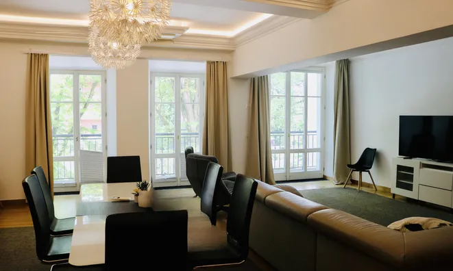 Недвижимость 4-room apartment, city center: 1