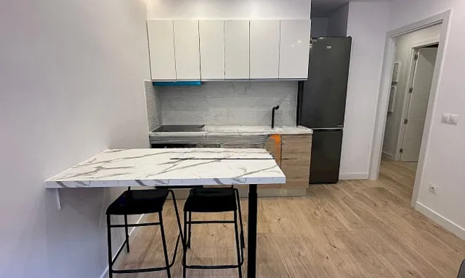 Недвижимость Fantastic renovated 1-bedroom apartment in Andorra la Vella: 2