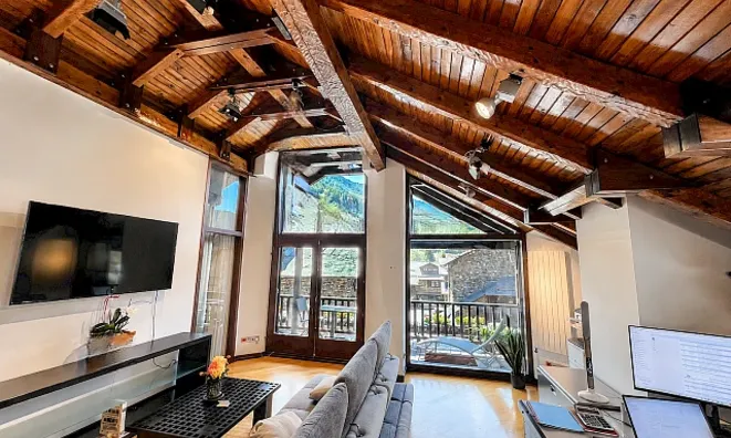 Недвижимость Exclusive townhouse for sale in Ordino with 4 bedrooms, terrace, fireplace and spectacular views: 8