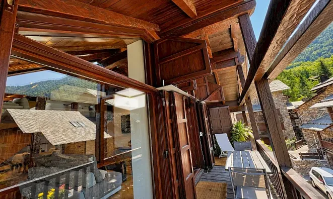 Недвижимость Exclusive townhouse for sale in Ordino with 4 bedrooms, terrace, fireplace and spectacular views: 10