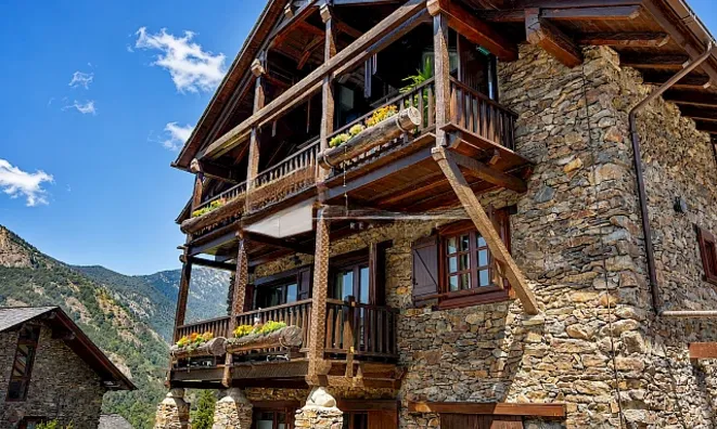 Недвижимость Exclusive townhouse for sale in Ordino with 4 bedrooms, terrace, fireplace and spectacular views: 12