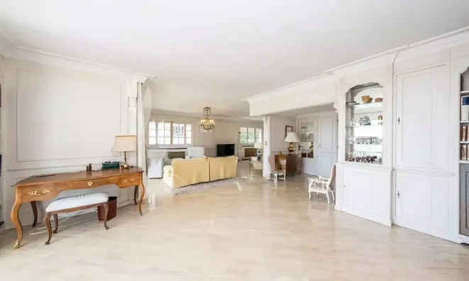 Недвижимость Villa Croix des Gardes: 12