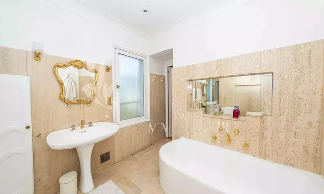 Недвижимость Villa Croix des Gardes: 16