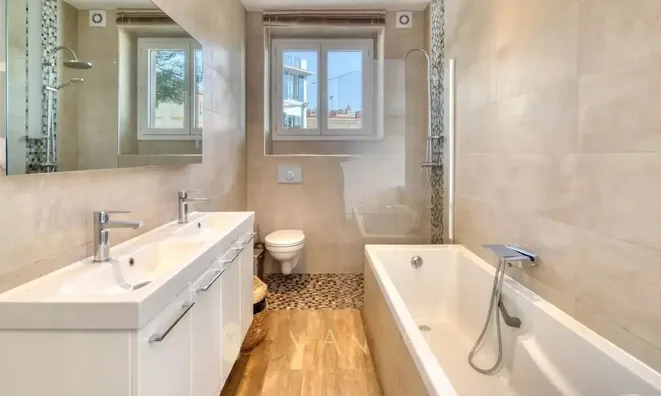 Недвижимость Villa Petit Juas: 11