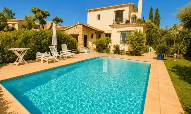 Недвижимость House Cannes: 1