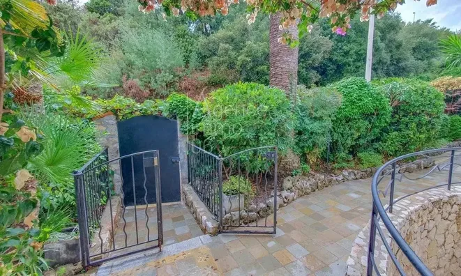 Недвижимость Villa Croix des Gardes: 22