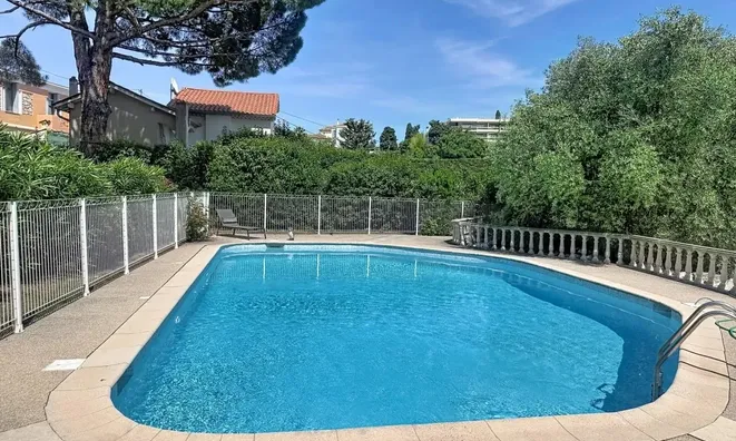 Недвижимость Villa Petit Juas: 1