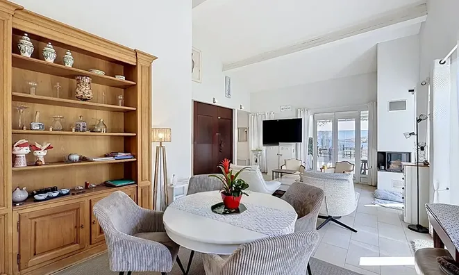 Недвижимость Villa Croix des Gardes: 12