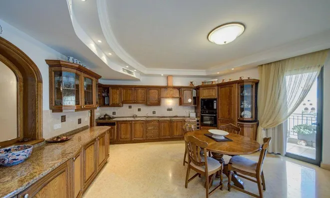 Недвижимость Portomaso Sliema Residence: 8
