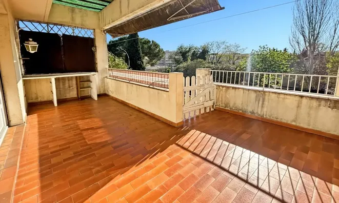 Недвижимость Villa La Bocca: 1