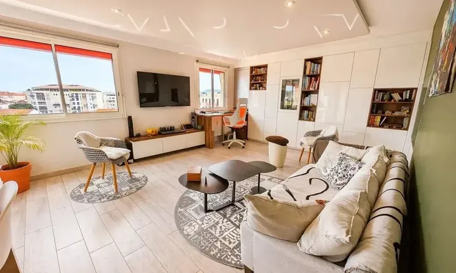 Недвижимость Villa Croix des Gardes: 3