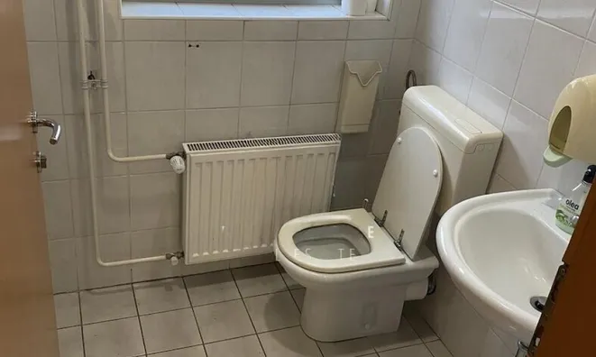 Недвижимость Офисное помещение в центре: 10