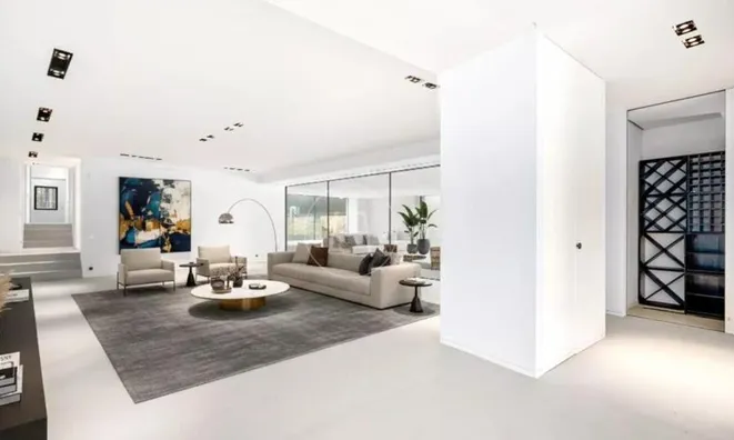 Недвижимость Single house 10 rooms: 7