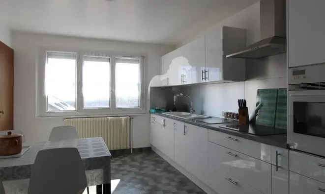 Недвижимость Apartment: 6