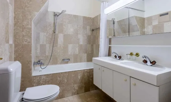 Недвижимость Apartment 7 rooms: 9