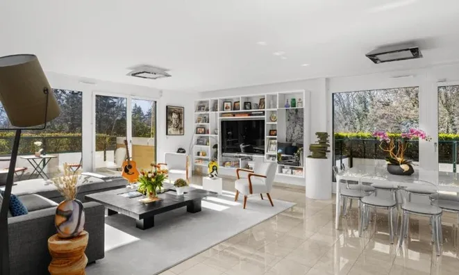 Недвижимость Attic flat 6 rooms: 1